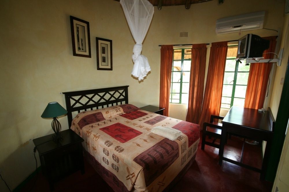 Lesoma Valley Lodge Kasane Dış mekan fotoğraf